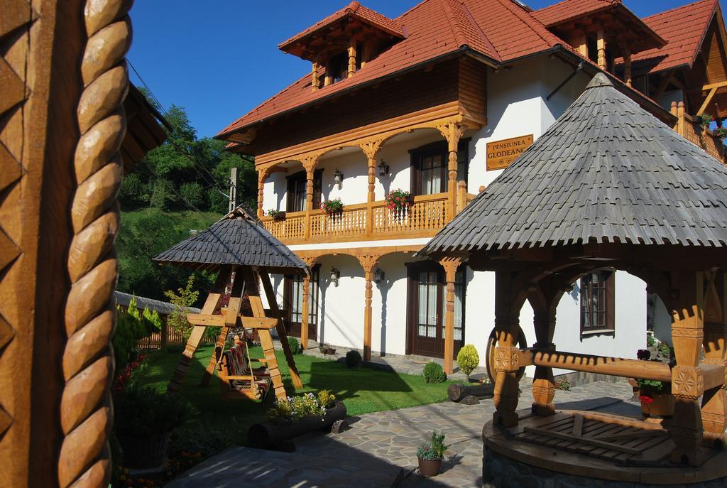 Готель Glodeanca Екстер'єр фото