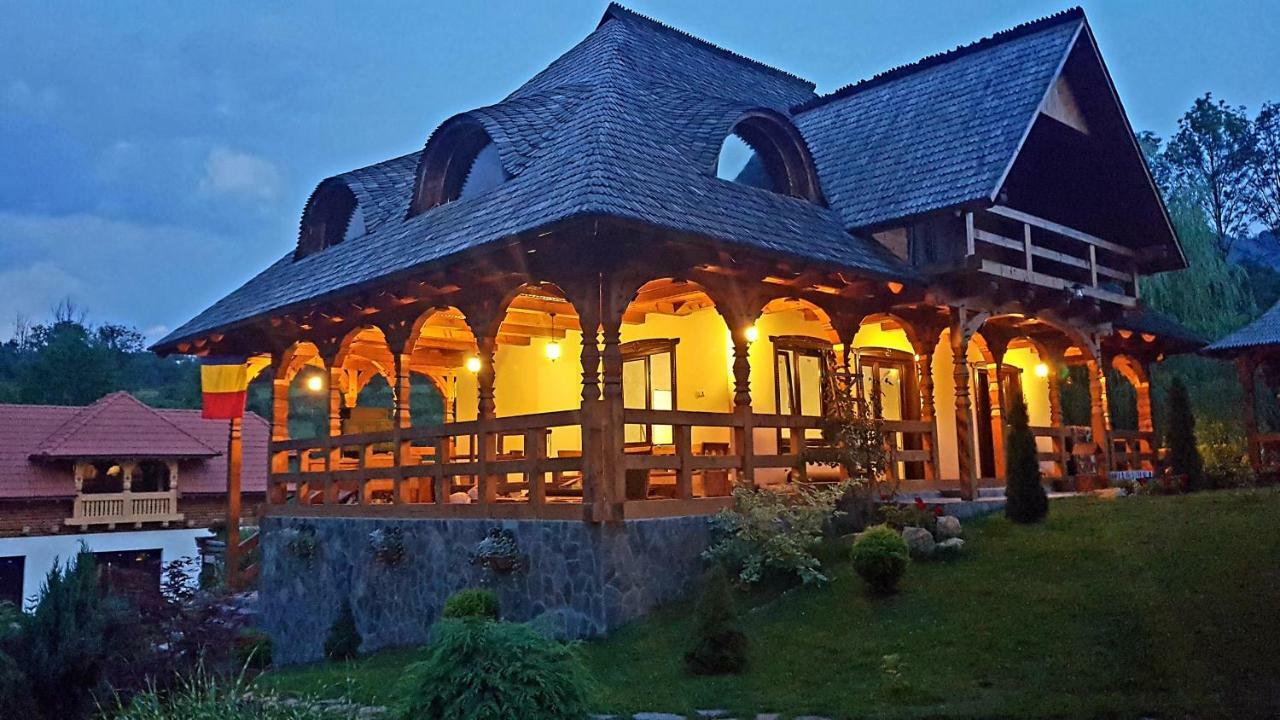 Готель Glodeanca Екстер'єр фото